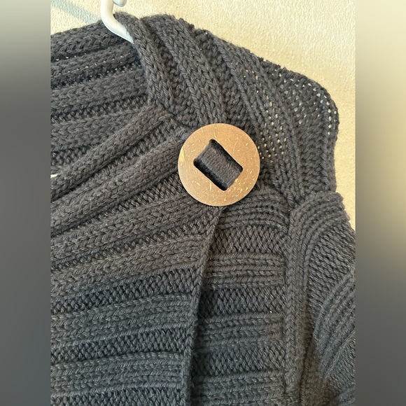 Pure Hand-knit |  Black Cardigan Sweater with Ribbed Texture | Size Large - Picture 5 of 8